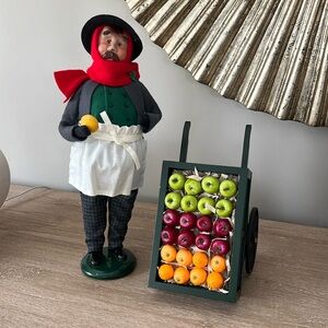 Byers Choice Ltd The Cries of London Man selling Fruit and Fruit Cart Caroler